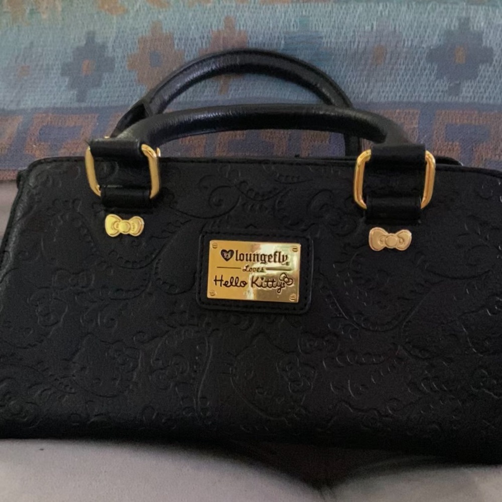 Hello Kitty Loungefly limited edition purse